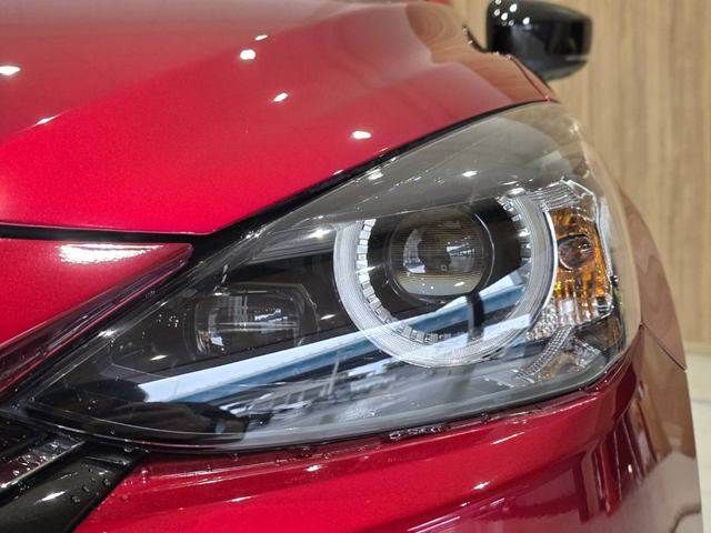 MAZDA2