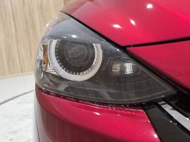 MAZDA2