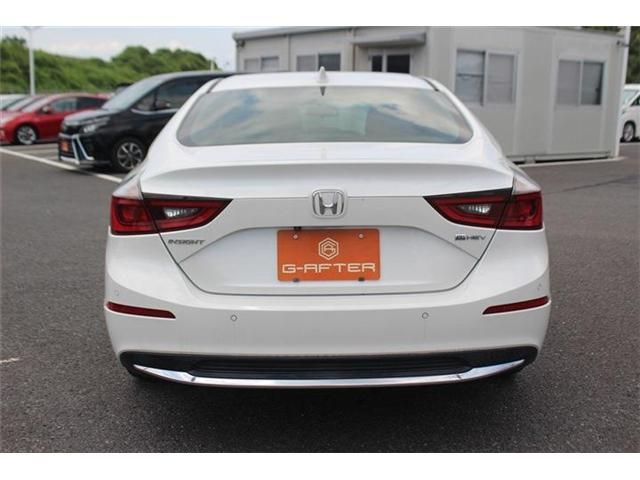 INSIGHT sedan