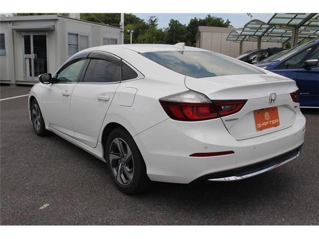 INSIGHT sedan