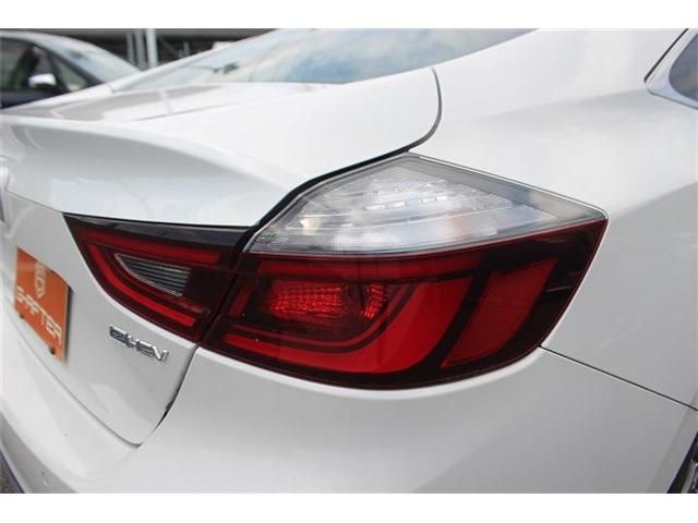 INSIGHT sedan