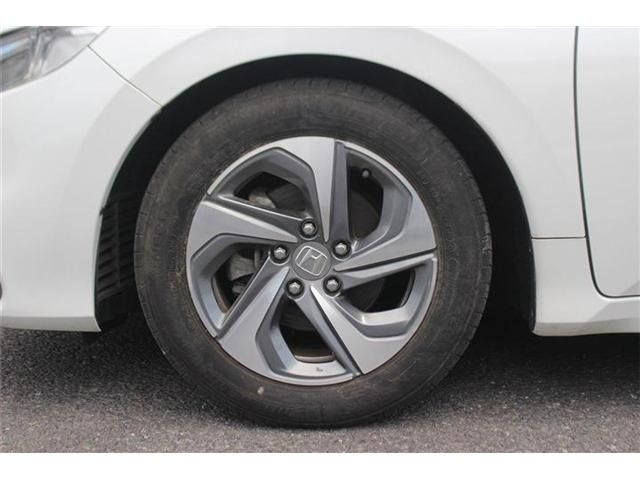 INSIGHT sedan
