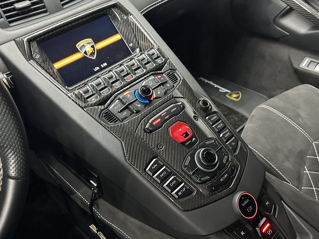 LAMBORGHINI Aventador