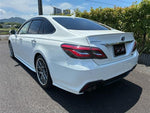 CROWN sedan hybrid