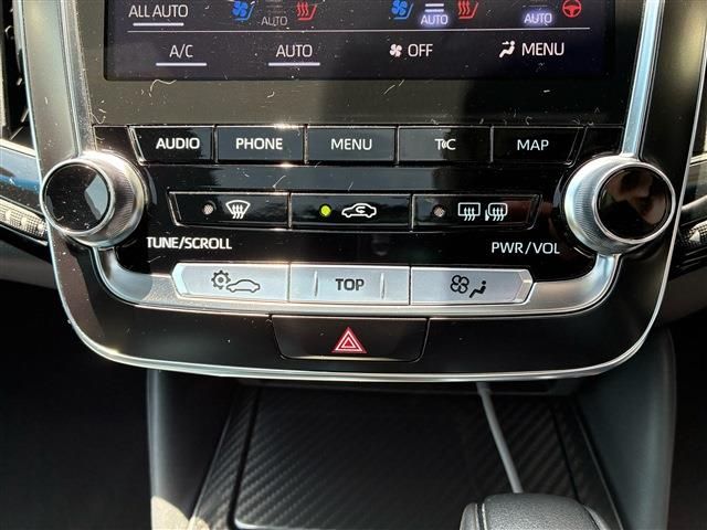 CROWN sedan hybrid