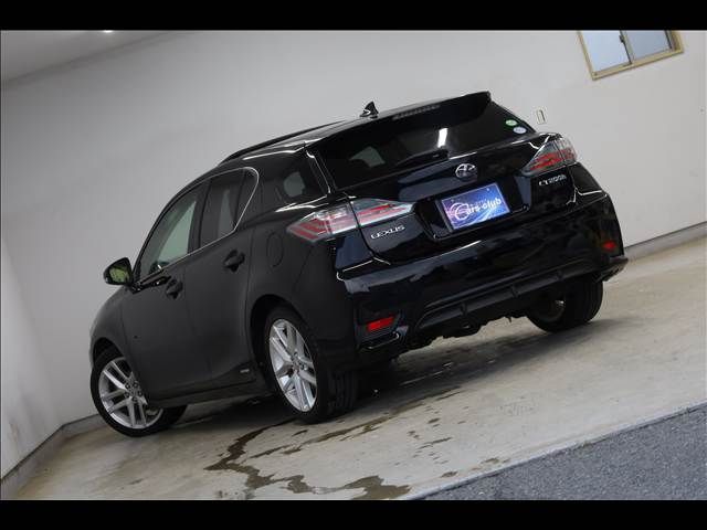 LEXUS CT200h