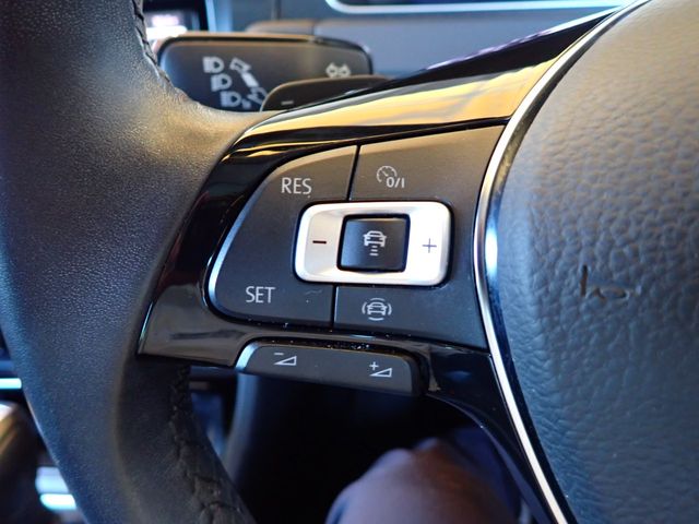 VOLKSWAGEN GOLF Alltrack