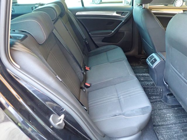 VOLKSWAGEN GOLF Alltrack