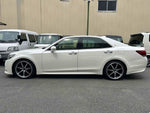 CROWN sedan