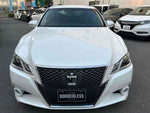 CROWN sedan