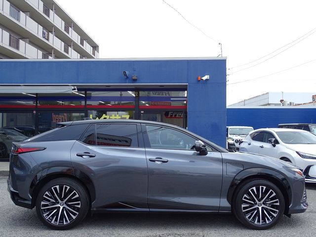 LEXUS RZ450e