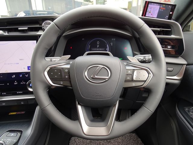 LEXUS RZ450e