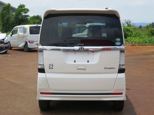 N BOX CUSTOM 4WD