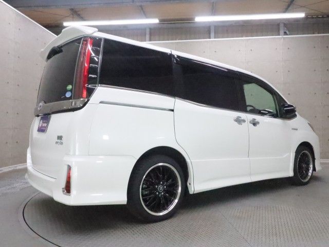 NOAH HYBRID