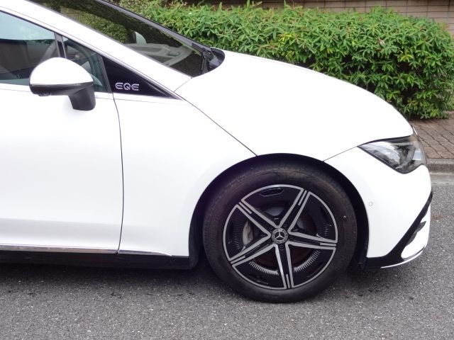 MERCEDES BENZ EQE