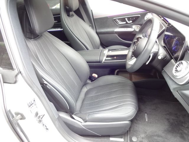 MERCEDES BENZ EQE