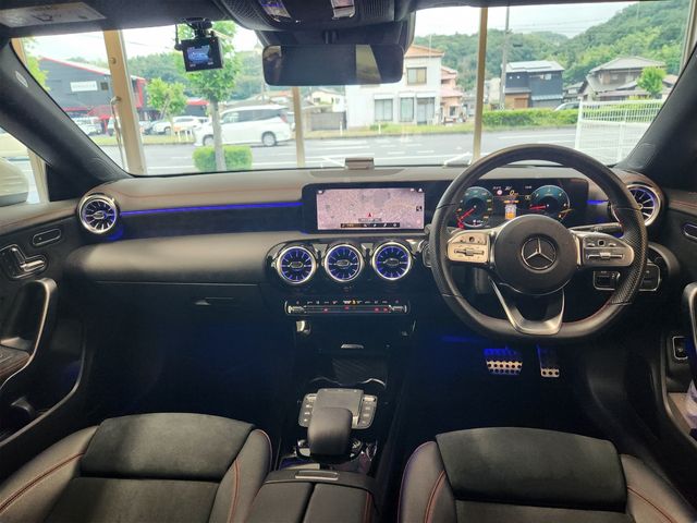 MERCEDES BENZ CLA Shooting Brake