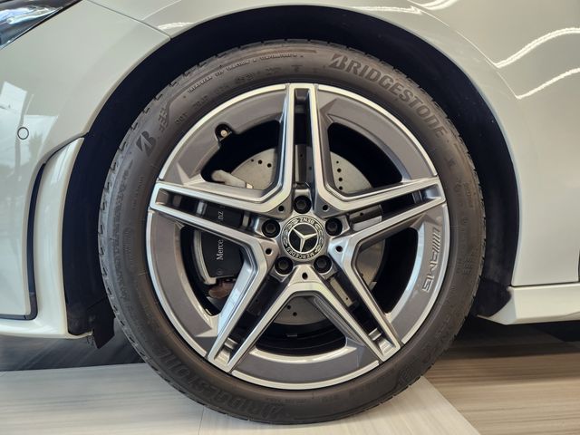 MERCEDES BENZ CLA Shooting Brake