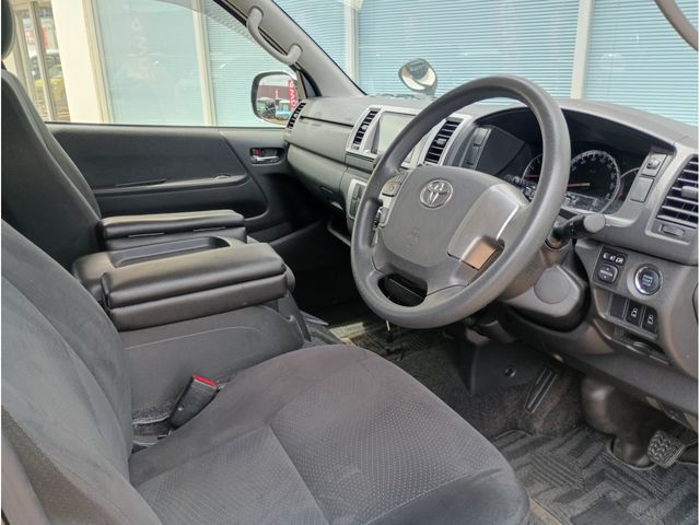 HIACE van 4WD