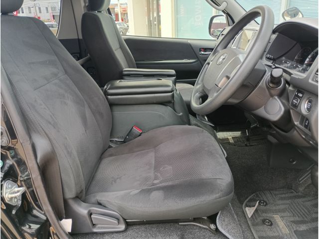 HIACE van 4WD