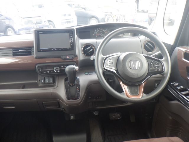 N BOX