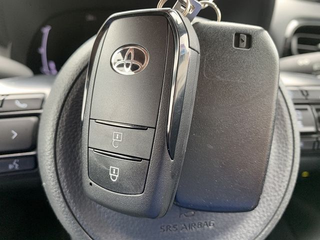 YARIS CROSS