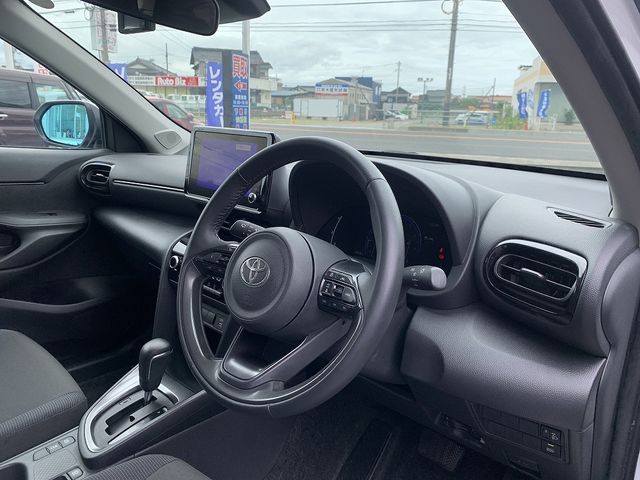 YARIS CROSS