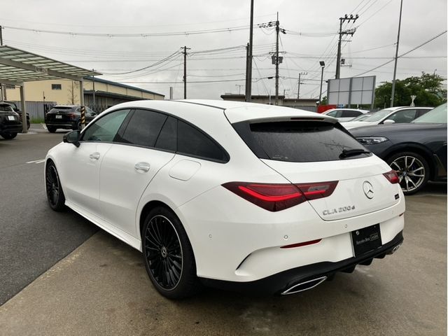 MERCEDES BENZ CLA Shooting Brake
