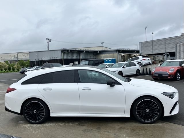 MERCEDES BENZ CLA Shooting Brake