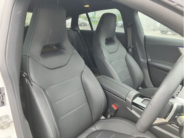 MERCEDES BENZ CLA Shooting Brake