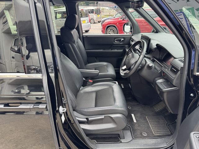 STEPWAGON e:HEV SPADA