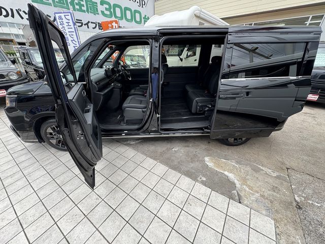 STEPWAGON e:HEV SPADA