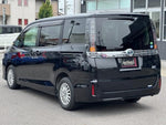 VOXY HYBRID