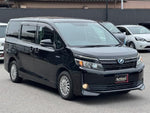 VOXY HYBRID