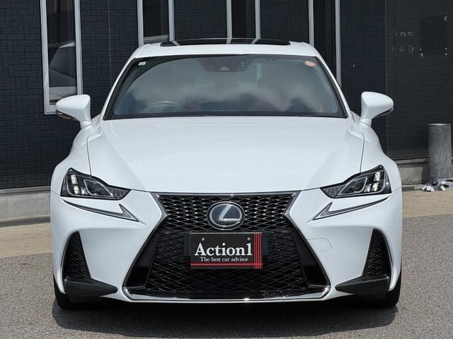 LEXUS IS300h
