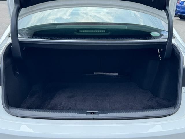 LEXUS IS300h