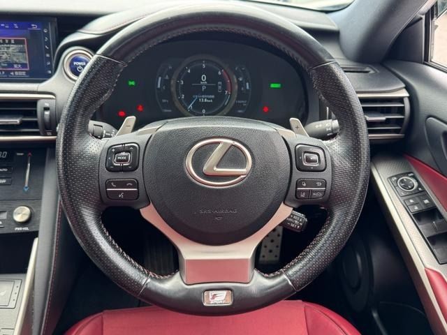 LEXUS IS300h