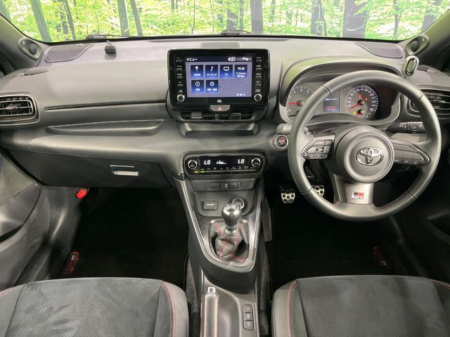GR YARIS
