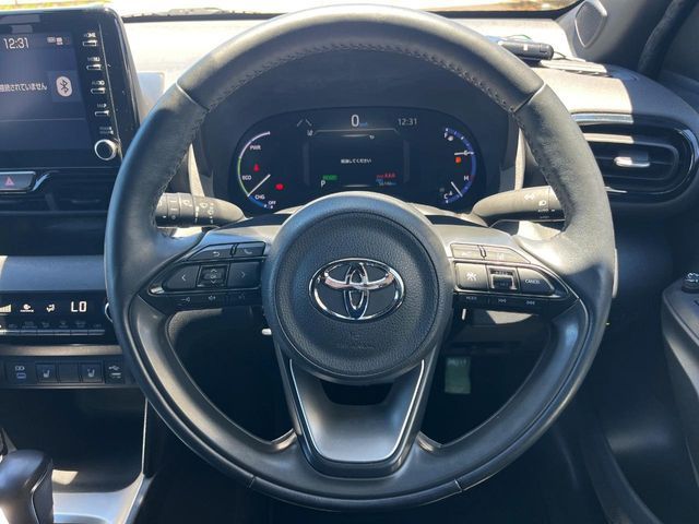 YARIS CROSS HYBRID