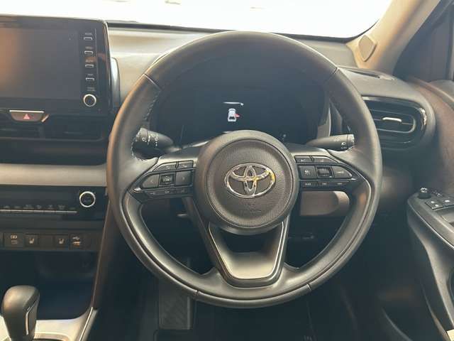 YARIS CROSS HYBRID