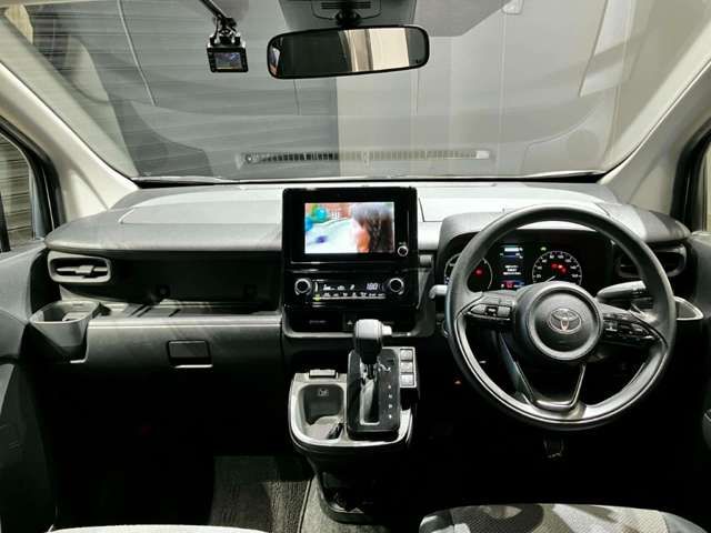 SIENTA HYBRID