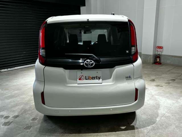 SIENTA HYBRID