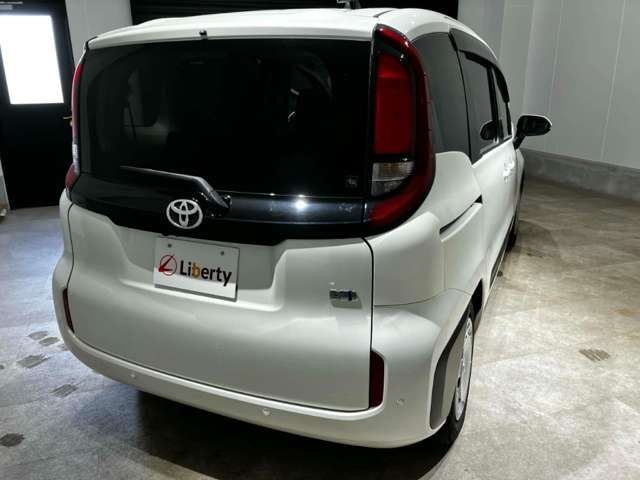 SIENTA HYBRID