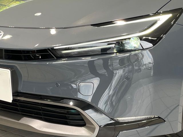 PRIUS 4WD