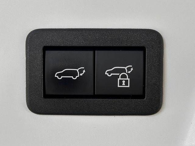 PRIUS 4WD