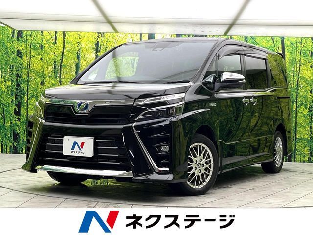 VOXY HYBRID