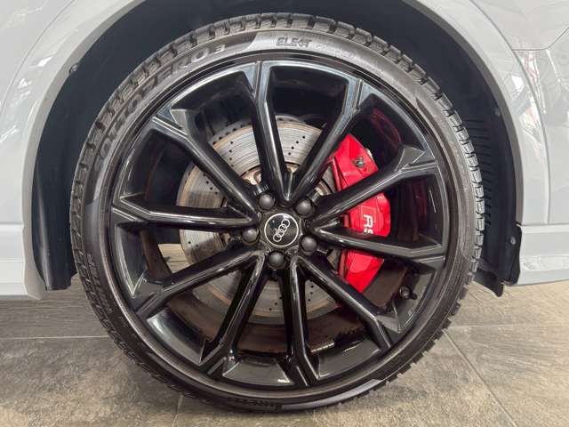 AUDI RS Q3
