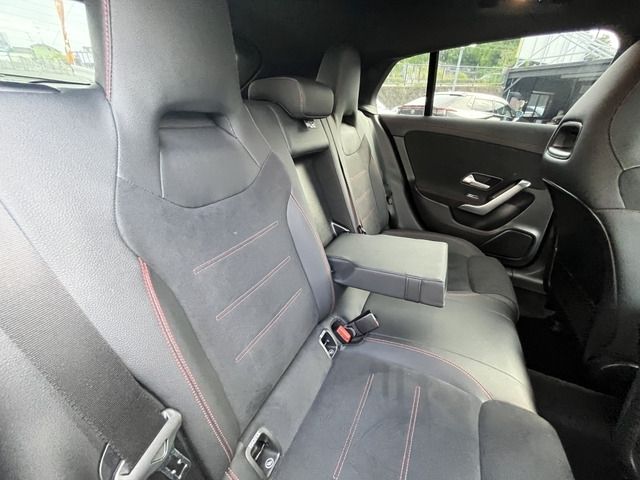 MERCEDES BENZ CLA Shooting Brake