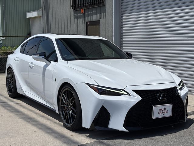LEXUS IS500