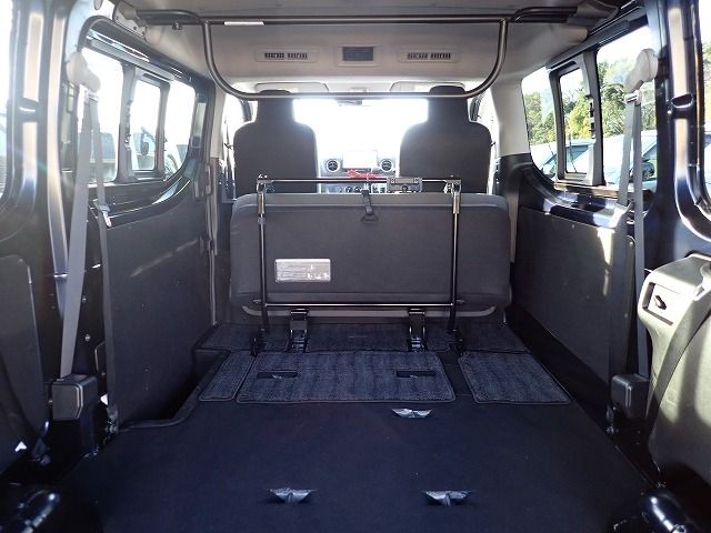 CARAVAN van 4WD